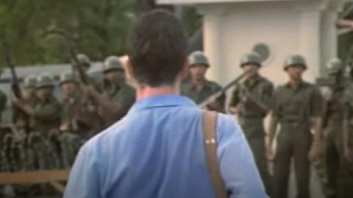 Melihat Peristiwa G30S/PKI Dari Sudut Lain, Tonton 2 Film Ini, Dibintangi Aktor Hollwood.