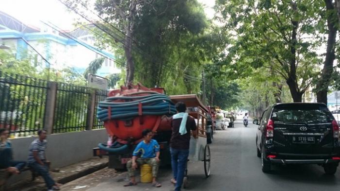 Dilarang, Jasa Penyedotan WC Untuk Kepentingan Pribadi