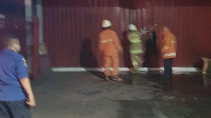 Studio Foto di Kebon Jeruk Jakarta Barat Terbakar, 55 Personel Damkar Dikerahkan
