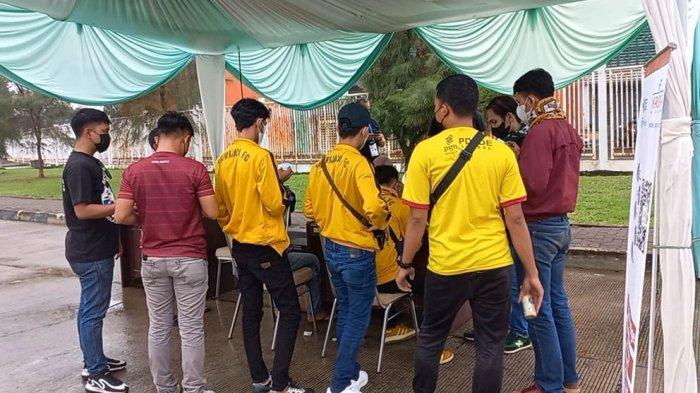 Suporter Sriwijaya FC Mengaku Senang Bisa Tonton Pertandingan Babak 8 Besar Langsung di Stadion