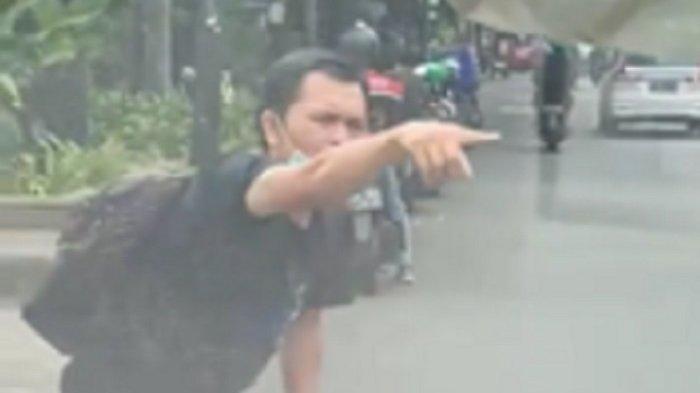 Waspada Modus Korban Tabrak Lari di Jalan, Pria di Pasar Rebo Pura-pura Pincang Sambil Cegat Mobil