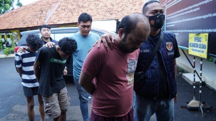 Serse Polsek Palmerah Tangkap Tiga Polisi Gadungan, Modus Tuduh Korban Pakai Narkoba