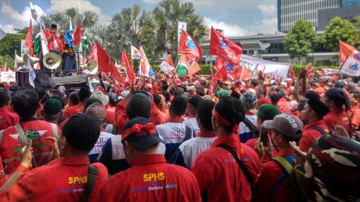 Serikat Pekerja Hero Supermarket Gelar Unjuk Rasa, Jalan Boulevard Bintaro Ditutup