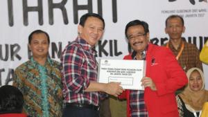 20160922seluruh-pergerakan-dalam-tim-pemenangan-ahok-djarot-dipimpin-djarot_20160922_111540.jpg