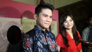 20170412acha-septriasa-dipuji-suami-usai-monolog_20170412_054309.jpg