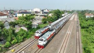 Ada-Gangguan-Lokomotif-KA-89-Gaya-Baru-Malam-Selatan-Diperkirakan-Tiba-Pukul-2100-WIB.jpg