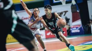 Aksi-pemain-basket-SMA-Raffles-Christian-School-Knights.jpg