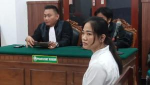Arfita-direktur-sekaligus-admin-keuangan-CV-Sentosa-Abadi-Steel.jpg