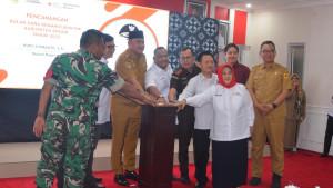 Bupati-Bogor-Rudy-Susmanto-ketiga-dari-kiri-memencet-tombol-sirene-Senin-13102025.jpg