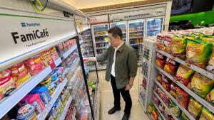 CEO-FamilyMart-Indonesia-Wirry-Tjandra.jpg