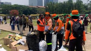 DLH-DKI-Jakarta-mencatat-12665-ton-sampah-diangkut-usai-perayaan-HUT-ke-80-TNI.jpg