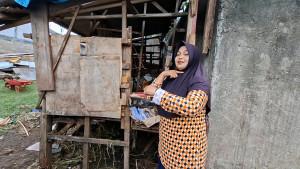 Dwi-menunjukkan-lokasi-pencurian-kambing-miliknya-di-Sawangan-Kota-Depok.jpg