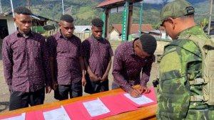 Empat-anggota-OPM-kembali-ke-NKRI-dan-mengucap-ikrar-serta-sumpah-setia.jpg