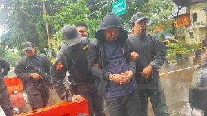 Erick-Simangunsong-debt-collector-yang-membentak-polisi.jpg