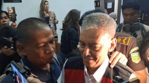Fariz-RM-dituntut-6-tahun-oleh-JPU-dalam-sidang-dugaan-kepemilikan-dan-penyalahgunaan-narkotika.jpg