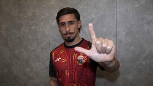 Gelandang-serang-asal-Brasil-Gustavo-Franca-resmi-membela-Persija-Jakarta.jpg