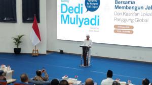 Gubernur-Jawa-Barat-Dedi-Mulyadi-saat-memberikan-materi-Rabu-8102025.jpg