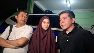 HANUNG-SAMBANGI-DENPOM-Pasangan-selebritas-Hanu.jpg