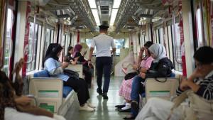 INDEKS-KEPUASAN-Suasana-dalam-kereta-LRT-Jabodebek-pada-Kamis-9102025.jpg