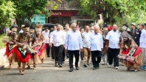 wartakota/John-Wempi-Wetipo-tiba-di-Kantor-DPP-Partai-Gerindra.jpg