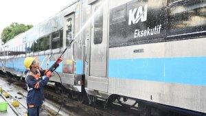 KAI-Services-telah-menyerap-ribuan-tenaga-kerja-di-berbagai-sektor-kebersihan.jpg