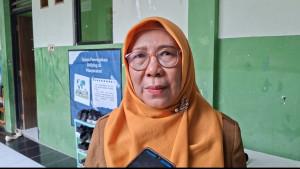 Kepala-Sekolah-SDN-Kayuringin-Jaya-XVI-Kota-Bekasi.jpg