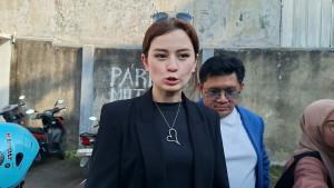 Kimberly-Ryder-menanggapi-labrakan-Irvina-Zainal-kepada-Edward-Akbar.jpg