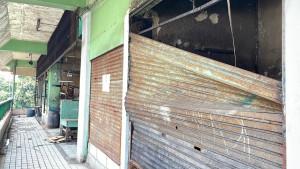 Kios-pasar-Slipi-tutup.jpg