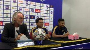 Kiper-Dewa-United-M-Natshir-Fadhil-Mahbuby.jpg