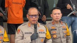 Kombes-Gidion-Arif-Setyawan-beri-keterangan-pers-soal-pembunuhan-di-Kelapa-Gading.jpg