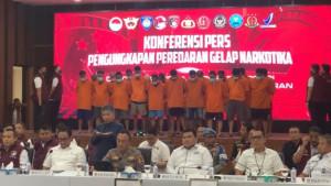 Konferensi-pers-di-mabes-polri-Rabu-22-Oktober-2025.jpg