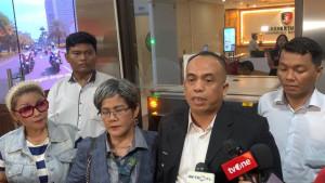 LISA-MARIANA-TERSANGKA-Kuasa-hukum-Lisa-Mariana-John-Boy-Nababan-di-Bareskrim-Polri.jpg