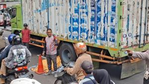 Laka-tewas-di-Cisalak-Depok.jpg