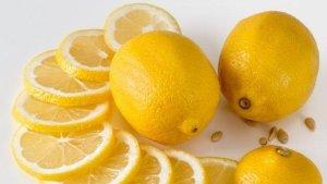Lemon-membantu-mengendalikan-tekanan-darah-karena-kaya-akan-potasium.jpg