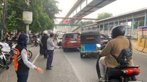 Macet-di-Labschool-Rawamangun-ks.jpg