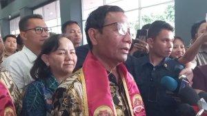 Mahfud-MD-Doorstop.jpg