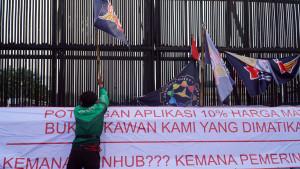 Massa-Ojol.jpgOjol-Unjuk.jpgtidak-menyurutkan.jpgniat-mereka-untuk.jpgmasih-melakukan.jpg