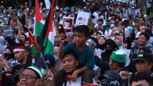 Massa-pendemo-Israel-di-Kedubes-AS.jpg
