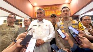 PUNGLI-THR-KADES-Bupati-Bogor-Rudy-Susmanto-tengah.jpg