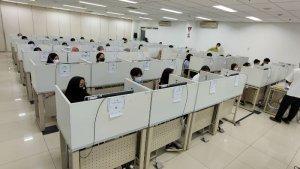 Para-peserta-hari-pertama-UTBK-SNBT-2023-di-kampus-UI.jpg