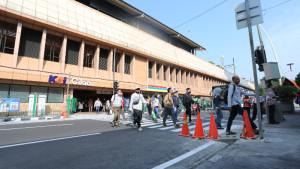 Pelican-zebracross-di-depan-Stasiun-Cikini.jpg