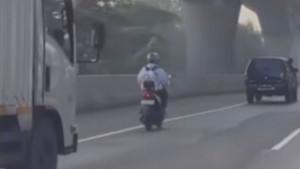 Pemotor-Masuk-Tol-Japek-ad.jpg