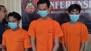 Penampakan-tiga-tersangka-pembunuhan-di-Bojonggede-Kabupaten-Bogor.jpg