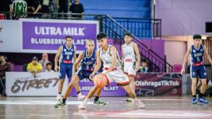 Permainan-tim-basket-putra-SMAN-48-Jakarta.jpg