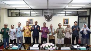 Pimpinan-Universitas-Indonesia-UI-bersama-delegasi-Global-Coalition-for-Al-Quds-and-Palestine.jpg