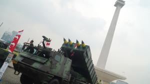 Pintu-Timur.jpgsenjata-Alutsista.jpgmendekatkan-masyarakat.jpgakan-dipamerkan.jpgBerbagai-perlengkapan.jpg