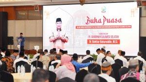 Pj-Gubernur-Sulsel-Bahtiar-Baharuddin-bukber-dengan-masyarakat-Sulsel-di-Jakarta.jpg