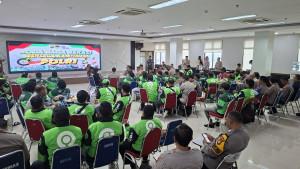 Polres-Metro-Bekasi-Kota-gandeng-komunitas-Ojol-pada-Jumat-1992025.jpg