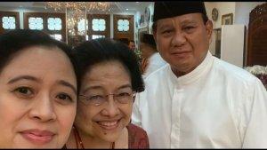 Prabowo-Megawati-Puan-Selfie.jpg