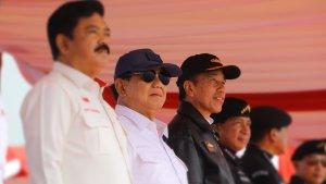 Prabowo-dan-Jokowi-Kompak-Hadiri-Gelar-Unsur-Armada-TNI-AL-dan-Pemberian-Brevet.jpg